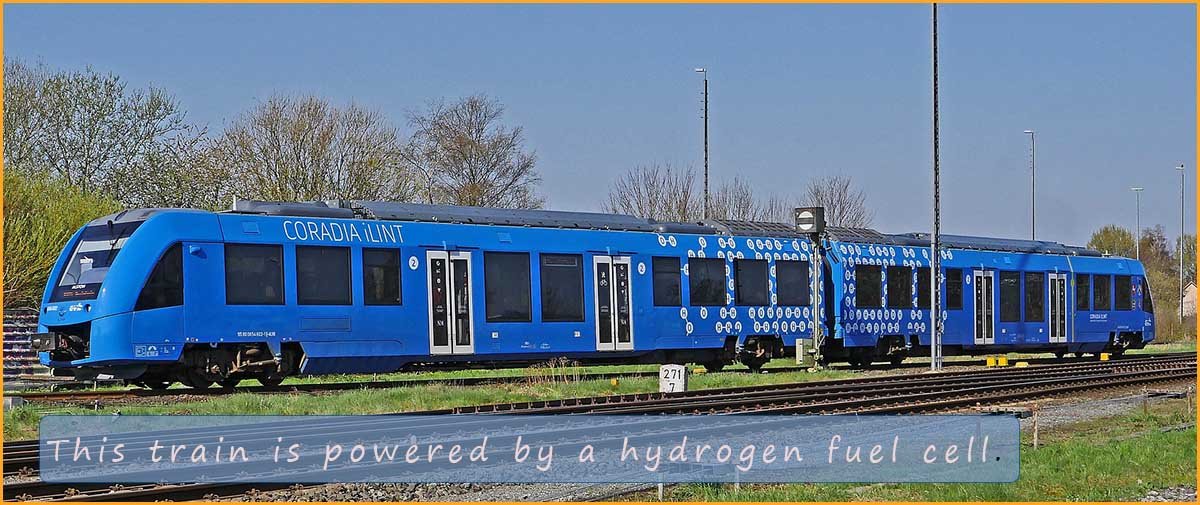 Train powered by a hydrogen fuel cell